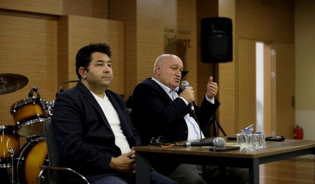 Prof. Dr. Taşağıl, erken dönem Türk devletlerini anlattı