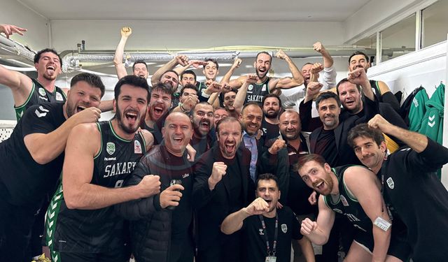 Namağlup lider Büyükşehir Kütahya engelini aştı: 63-70