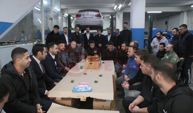 Cem Aydın gençlerle buluştu