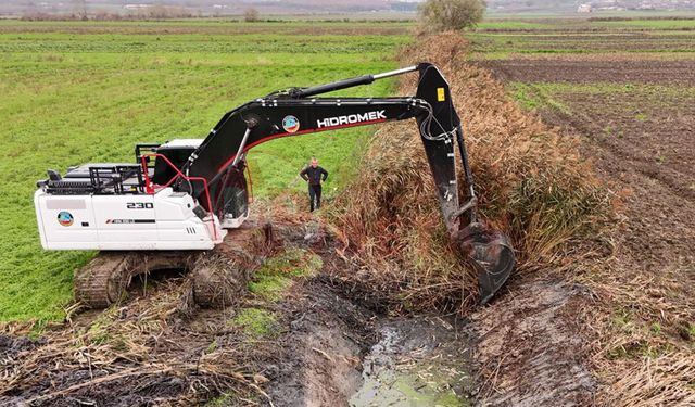 Serdivan’da kılçık kanal temizlik çalışmaları tamamlandı