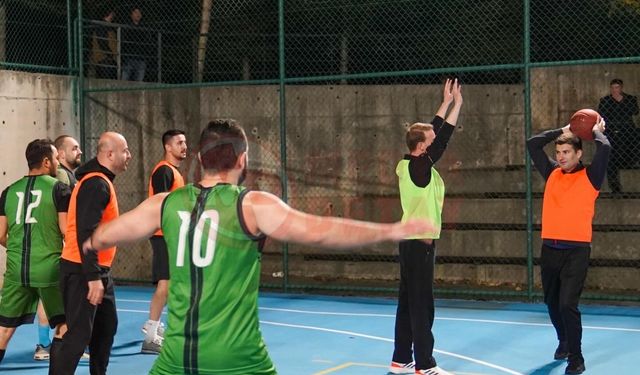 Yıldırım ve Alkaş birlikte basketbol oynadı