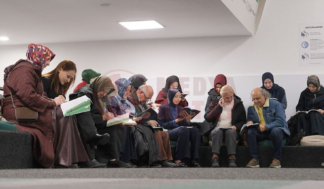 SAMEK’ten, Yeşilay Gençlik Merkezi’nde 9 branşta kurs