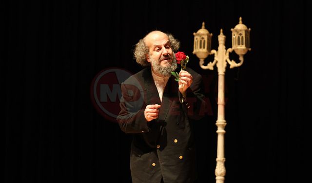 “Carmen” tiyatro severlerden alkışları topladı