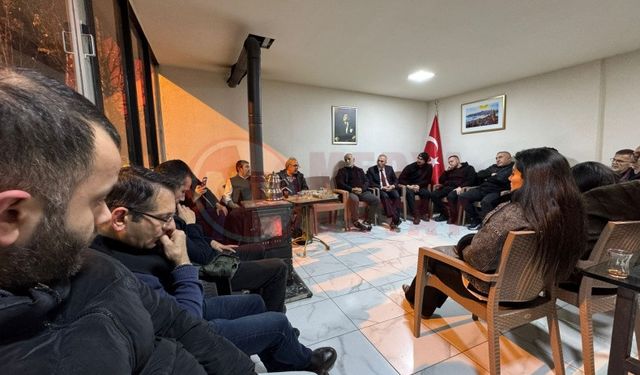 Onur: “Ahmet Arvasi Türk milliyetçilerinin öğretmenidir”