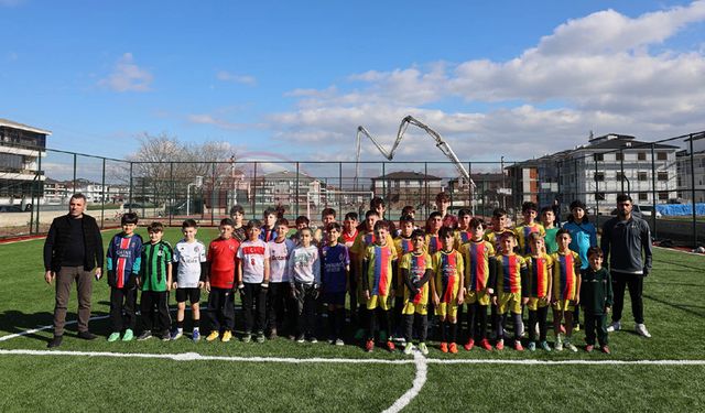 Spor alanları Hanlıköy’de çocukların göz bebeği oldu