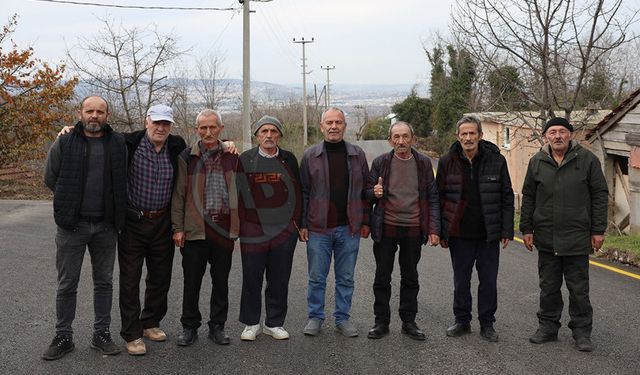 Tepe Mahallesi sakinlerinden Büyükşehir’e asfalt teşekkürü