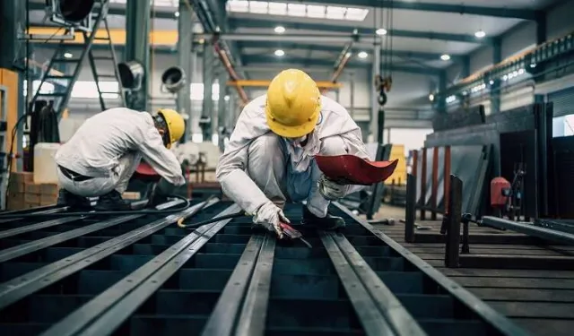 Ücretli çalışan sayısı 2025'in son ayında 15,7 milyonu aştı