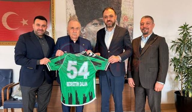 Sakaryaspor’dan genç futbolculara eğitim desteği