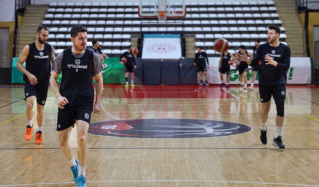 Büyükşehir Basketbol Play-off rakibini bekliyor!