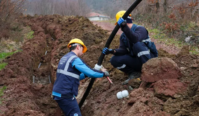 Kamışlı'da 5 bin metrelik içme suyu hattı yenileniyor