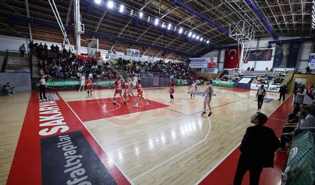 Lider Büyükşehir Play-Off’a Çeyrek Finalden gidiyor