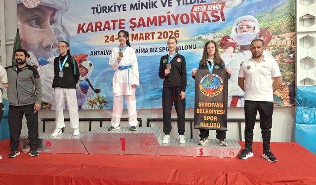 Serdivan’ın genç pehlivanlarından tarihi başarı!