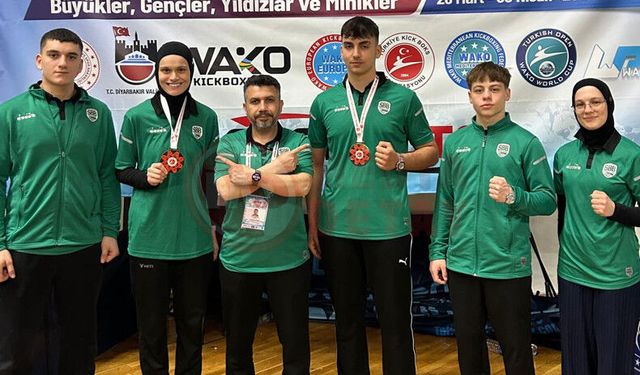 Büyükşehirli Kick Boksçular Diyarbakır’da zirveye uzandı