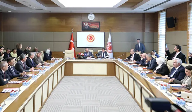 Okul Saldırılarının Nedenlerini Araştırma Komisyonu TBMM'de ilk toplantısını yaptı