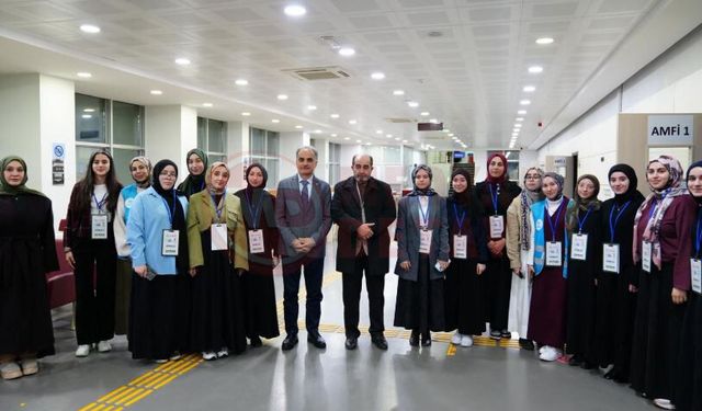 Ömer Demirbağ SAÜ’de  öğrencilerle buluştu