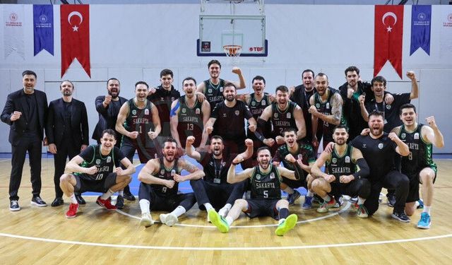 Sakarya Büyükşehir Basketbol 1. Lig’e yükseldi