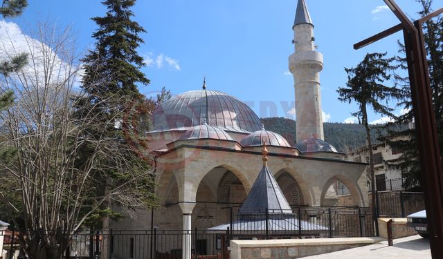 Birçok badire atlatan 508 yıllık cami tarihe tanıklık ediyor!