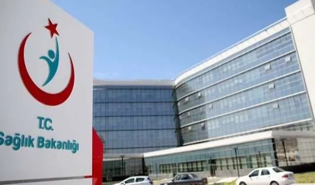 Seyahat gemisindeki 3 Türk vatandaşı karantinada