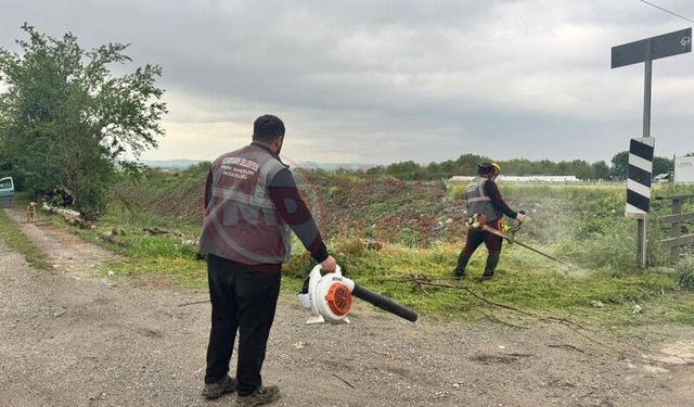 Serdivan’da çevre düzenleme çalışmaları hız kesmeden sürüyor