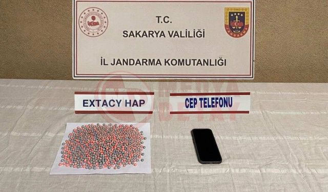 Evlerini uyuşturucu imalathanesine çevirmişler!