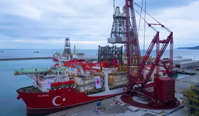 Yıldırım sondaj gemisi Karadeniz'e açıldı!