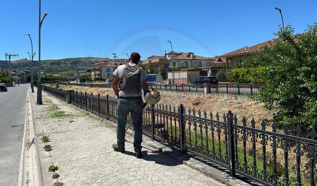 Kemalpaşa Mahallesi’nde çevre düzenleme çalışmaları devam ediyor