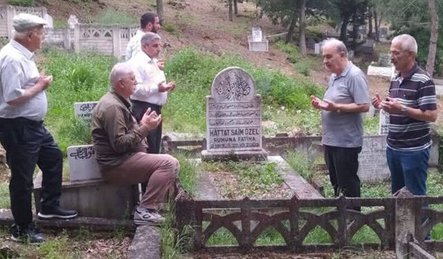 Hattat Saim Özel anıldı