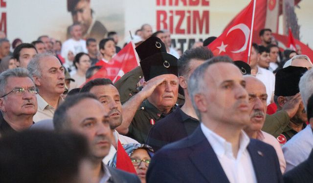 15 Temmuz'un yıldönümünde Sakaryalılar tek yürek oldu