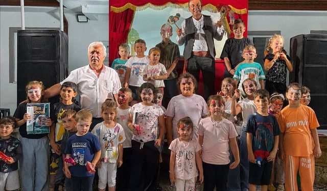 Mahallemde Neşe Var, Akyazı ve Karapürçek'te çocukları sevindirdi