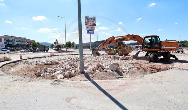 Eski Kipa Kavşağı yeni duble yola bağlanıyor