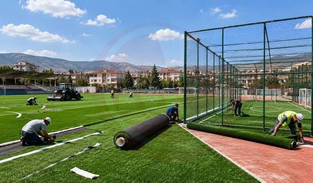 Hendek'e yeni tribün geliyor!