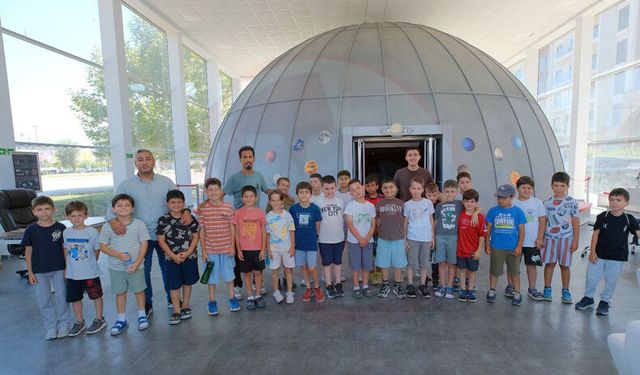 Planetaryum yaz okulu öğrencilerini ağırlamaya devam ediyor