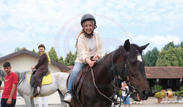 Sağlıklı yaşam yolculuğunda bu kez at bindiler