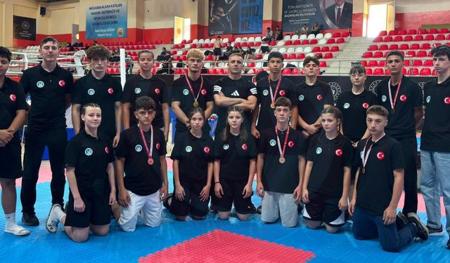 Sakaryalı Kick Boksçular Bilecik’te takım şampiyonu oldu!