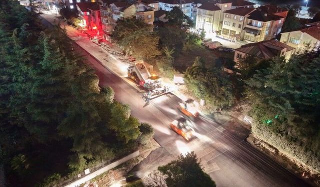 Arifiye Atatürk Caddesi’nde asfalt mesaisi