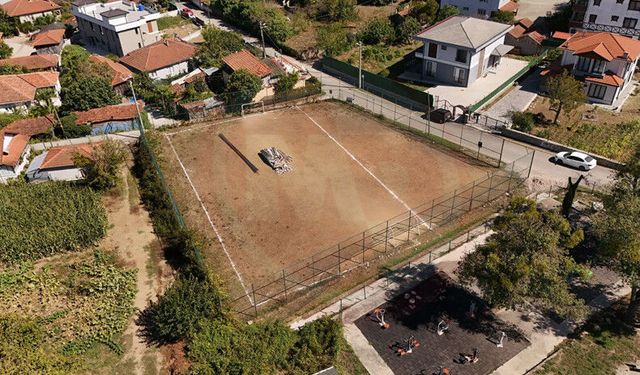Çubuklu Mahallesi’ne yeni sentetik futbol sahası