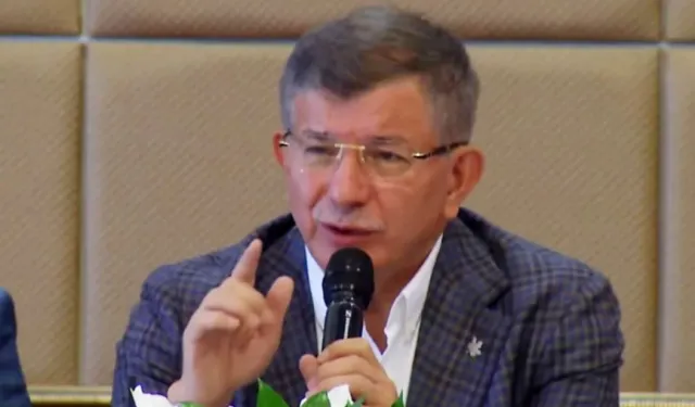 Davutoğlu'na 'Cumhurbaşkanına hakaret' soruşturması!