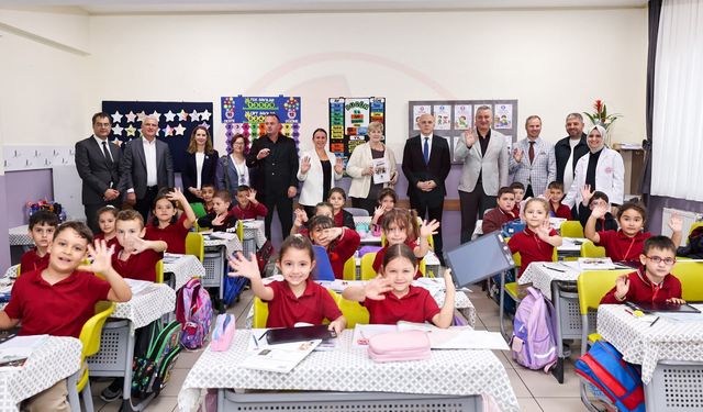 Serdivan’da yeni eğitim yılı anlamlı ziyaretlerle başladı