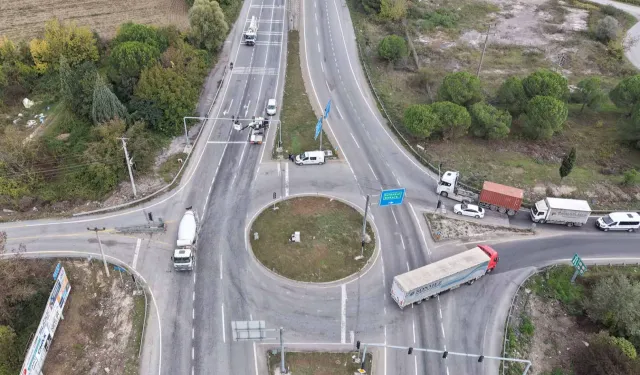Sakarya'da karanlık kavşaklara Büyükşehir dokunuşu