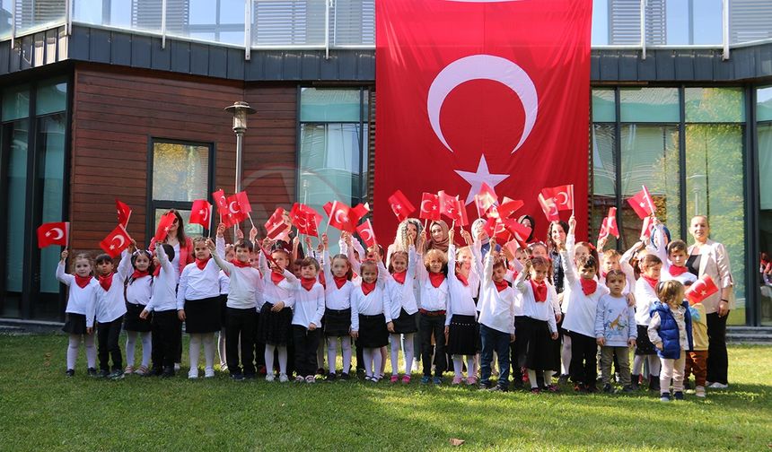 SGM öğrencileri 29 Ekim Cumhuriyet Bayramını coşkuyla kutladı