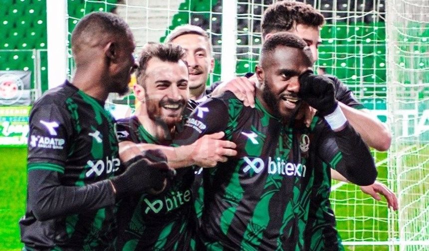 Sakaryaspor evinde rahat kazandı! 2-0