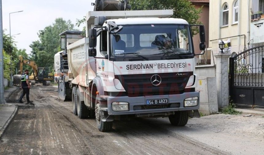 Serdivan’da asfalt yenileme çalışmaları hız kesmiyor