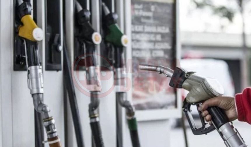 Akaryakıtta düşüş devam ediyor: 70 liranın altına geriledi!