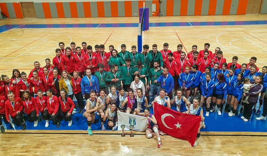 Kadın ve erkek voleybolda bölgesel lig şampiyonu SUBÜ