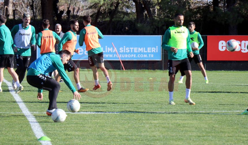 Sakaryaspor Gençlerbirliği karşılaşmasına hazırlanıyor