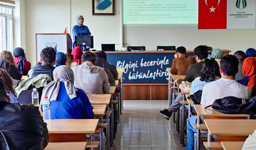 Sağlık bilimleri öğrencilerine iş sağlığı eğitimi