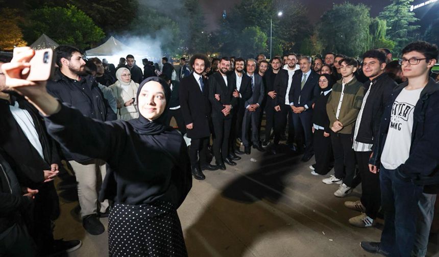 Başkan Alemdar üniversite öğrencileriyle buluştu