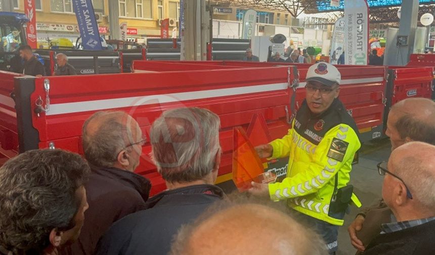 Jandarmadan tarım fuarında çiftçilere uyarı