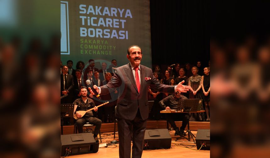 Mustafa Keser Sakarya Ticaret Borsası Korosuyla sahne aldı