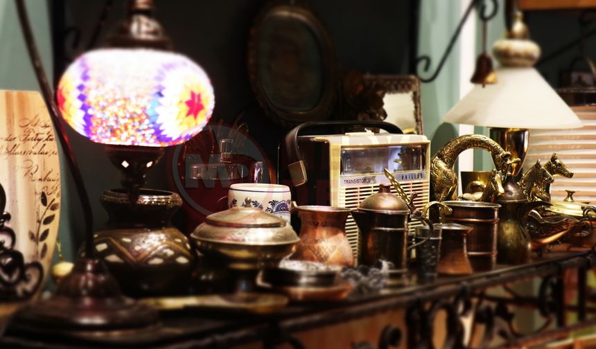 Asırlık antikalar günümüz kahve molasına eşlik ediyor